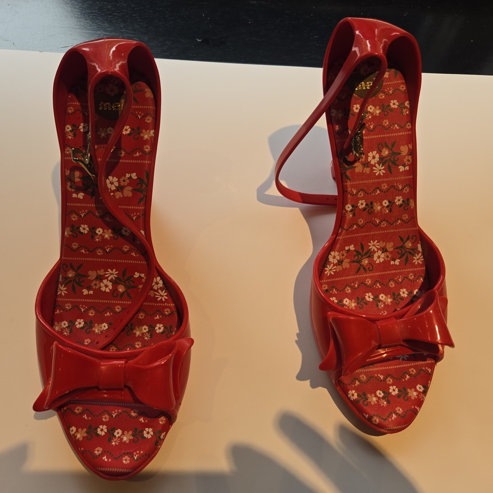 Mel By Melissa Red Jelly Open Toe Bow Sandal Wedges. Size 10 US, Eur 41/42